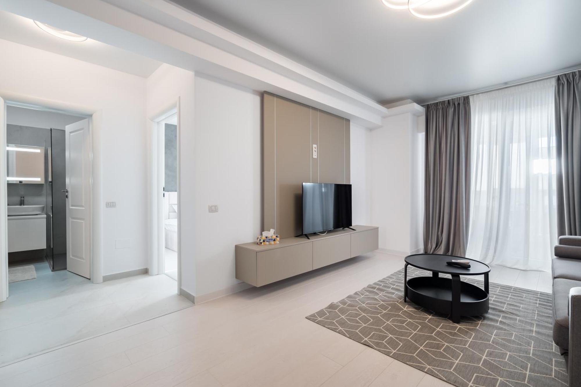 Spacious 917 Apartment