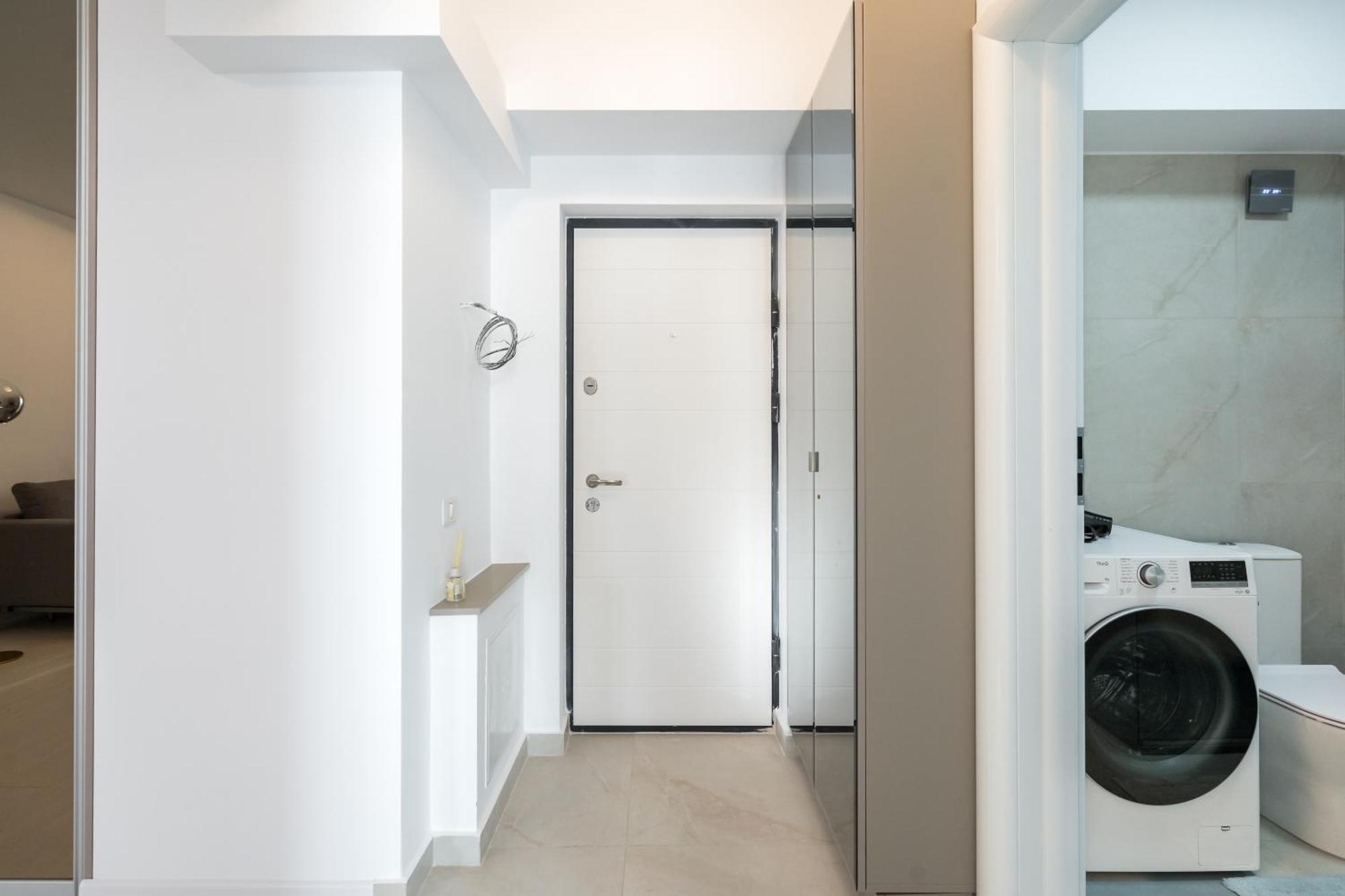 Spacious 917 Apartment *