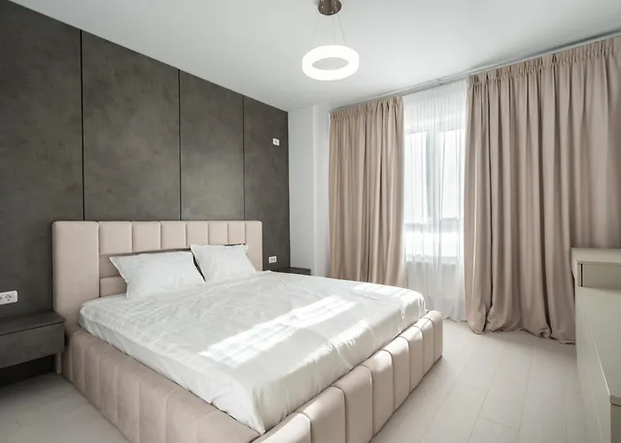 Central Spacious Apartment 917